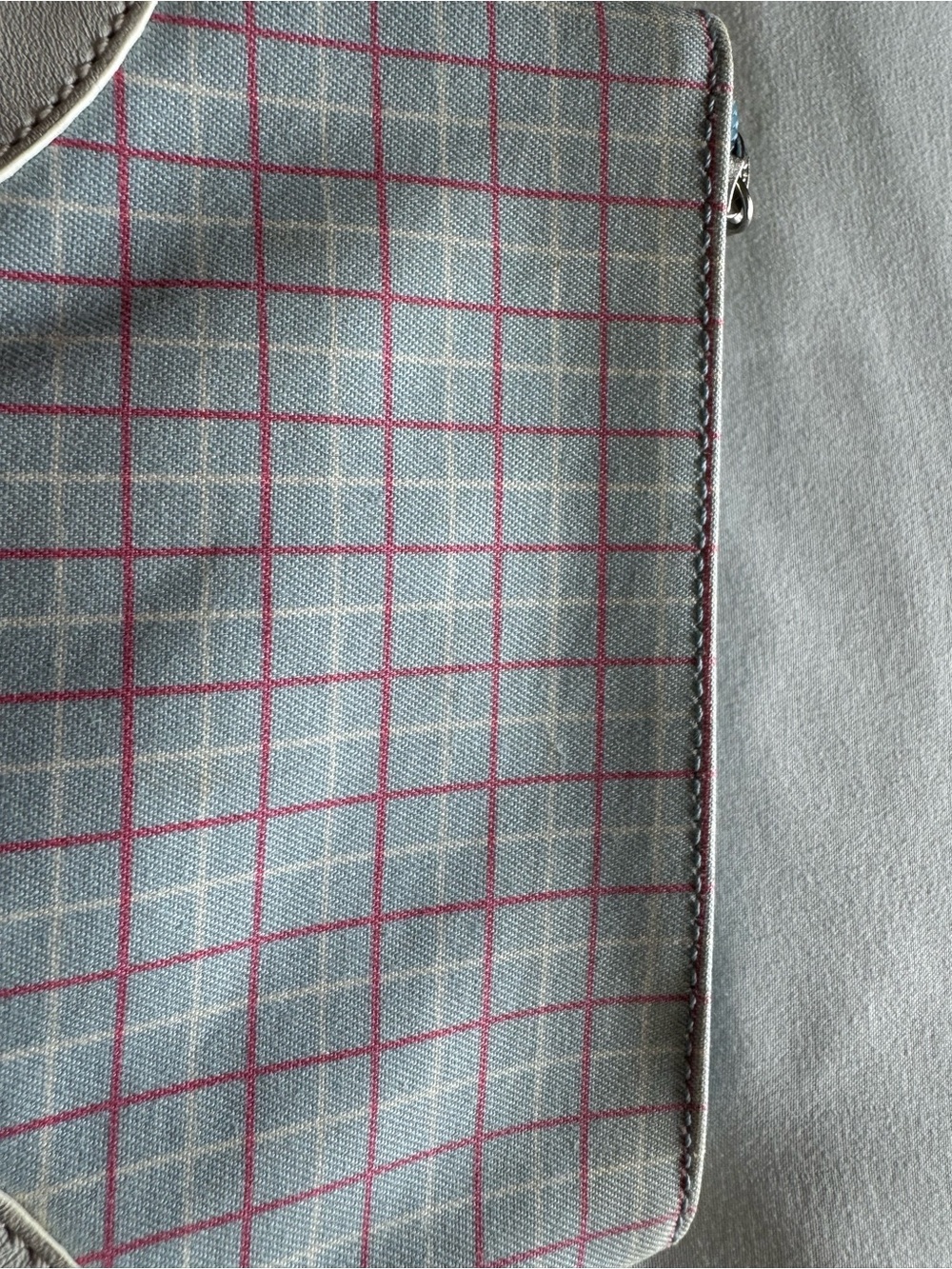 Vintage Coach White Leather Wristlet with Blue and Pink Tattersall Plaid Y2K - Picture 4 of 7